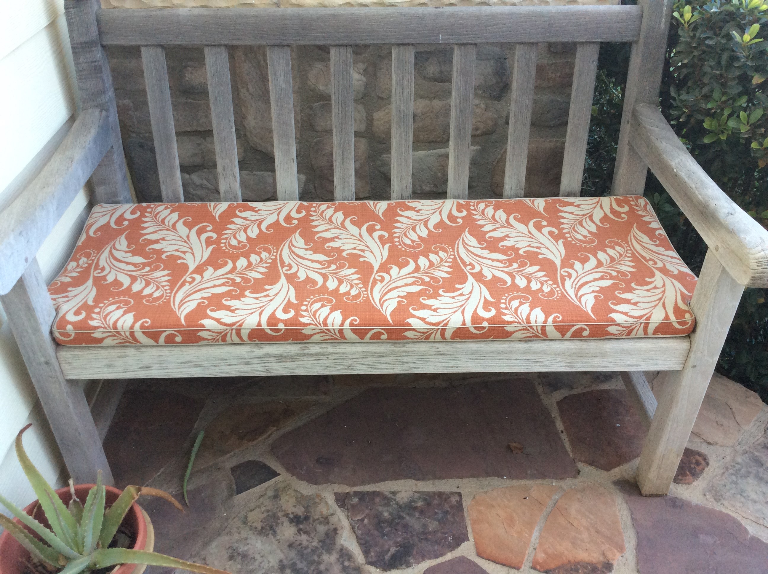 Replacement covers vs cushions article thumb