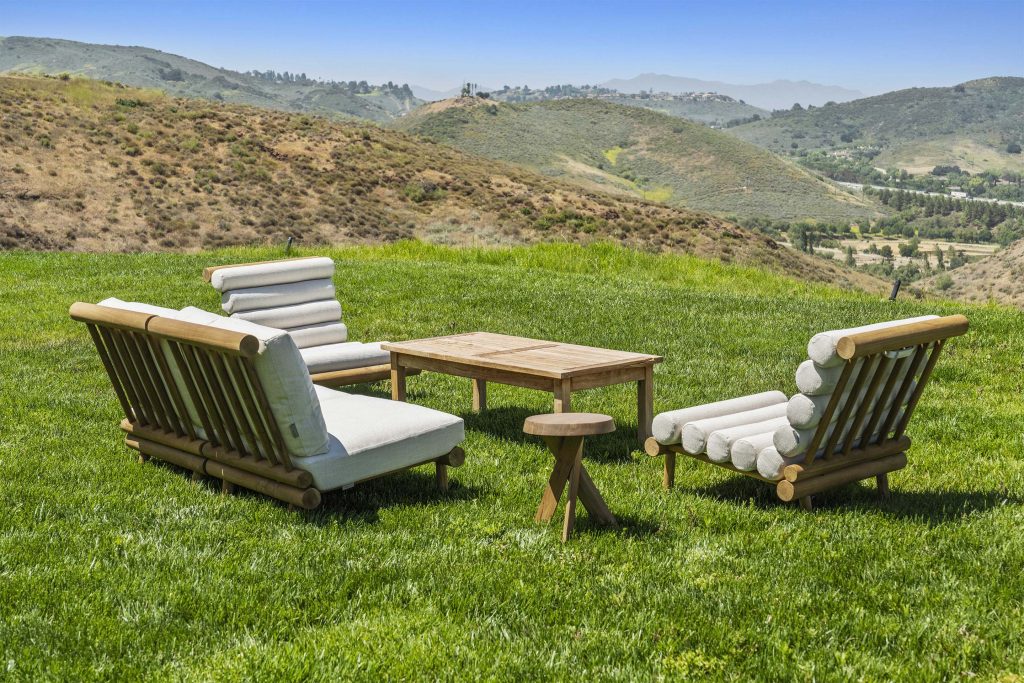 Rishon Lounge Chair